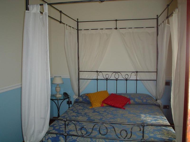 몬테카티니테르메 쁘띠 샤토 B&B 외부 사진